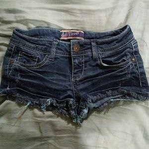 Wallflower brand size 1 cut off look jean shorts